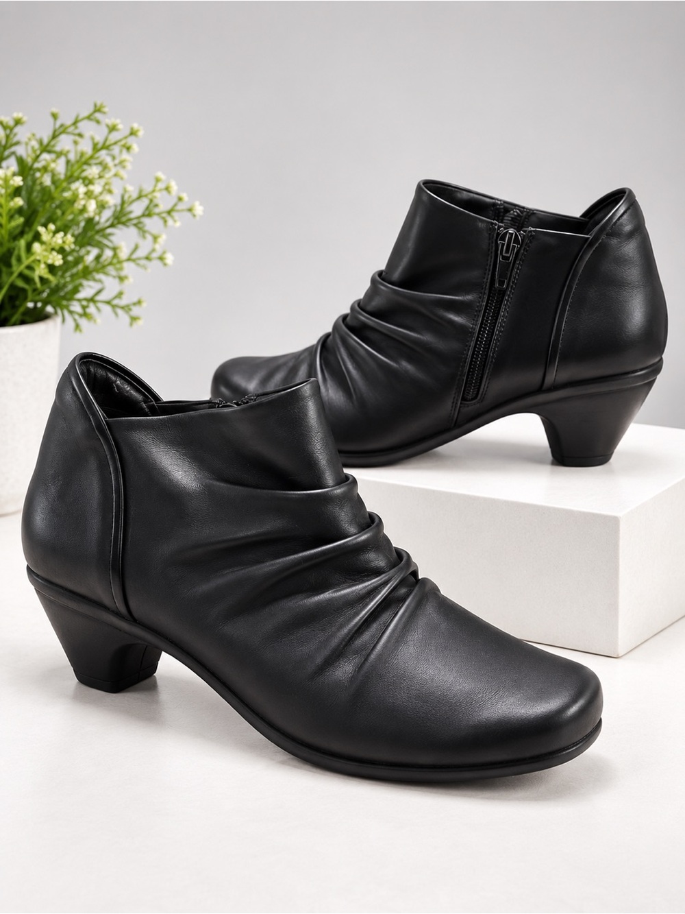 Naot Leather Ankle Booties Black Heeled Boots Side Zip size 41 US 10-10.5